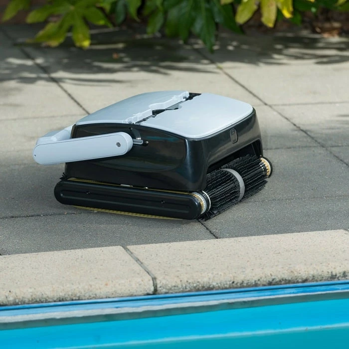 Robot Nettoyeur Fond Et Parois De Piscine Ubbink Robotclean Accu 4 Sans Fil – Image 4